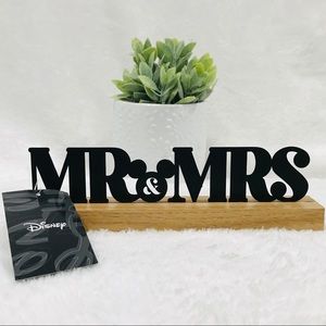 COPY - BRAND NEW AUTHENTIC DISNEY MICKEY MR MRS SIGN